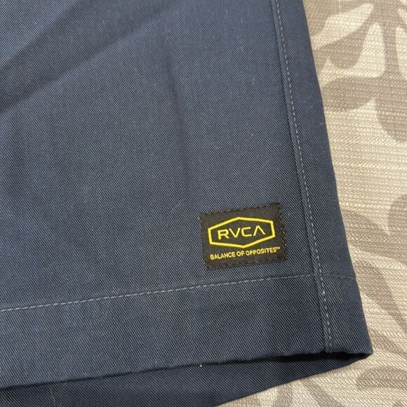 Men’s RVCA Americana fit  shorts sz 33 - Picture 3 of 4